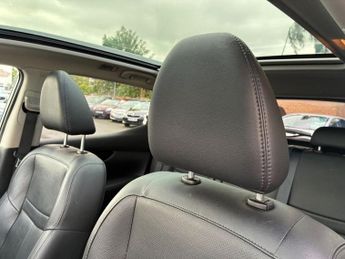 NISSAN QASHQAI 1.6 dCi Tekna SUV 5dr Diesel Manual 2WD Euro 6 (s/s) (130 ps)