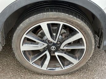 NISSAN QASHQAI 1.6 dCi Tekna SUV 5dr Diesel Manual 2WD Euro 6 (s/s) (130 ps)