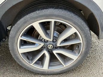 NISSAN QASHQAI 1.6 dCi Tekna SUV 5dr Diesel Manual 2WD Euro 6 (s/s) (130 ps)