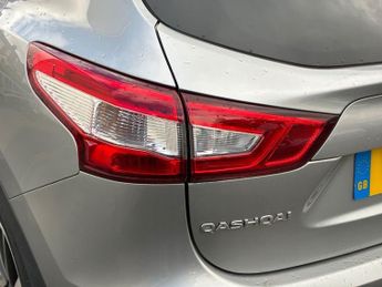 NISSAN QASHQAI 1.6 dCi Tekna SUV 5dr Diesel Manual 2WD Euro 6 (s/s) (130 ps)