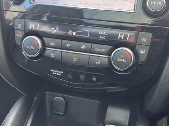 NISSAN QASHQAI 1.6 dCi Tekna SUV 5dr Diesel Manual 2WD Euro 6 (s/s) (130 ps)