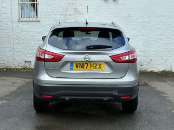 NISSAN QASHQAI 1.6 dCi Tekna SUV 5dr Diesel Manual 2WD Euro 6 (s/s) (130 ps)