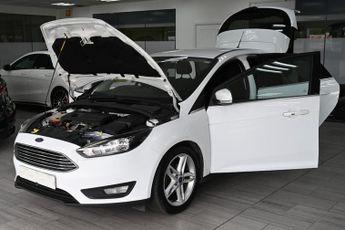 FORD FOCUS 1.5 TDCi Zetec Hatchback 5dr Diesel Manual Euro 6 (s/s) (120 ps)