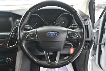 FORD FOCUS 1.5 TDCi Zetec Hatchback 5dr Diesel Manual Euro 6 (s/s) (120 ps)