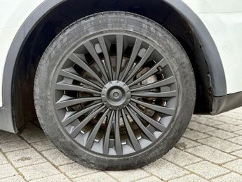 TESLA MODEL Y (Dual Motor) Long Range SUV 5dr Electric Auto 4WDE (384 bhp)