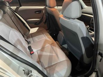 BMW 1 SERIES 1.6 116i SE Hatchback 5dr Petrol Manual Euro 4 (115 ps) 30 Days 