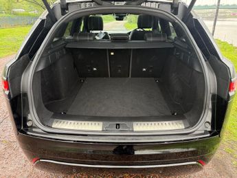 LAND ROVER RANGE ROVER VELAR 2.0 P250 R-Dynamic S SUV 5dr Petrol Auto 4WD Euro 6 (s/s) (250 p