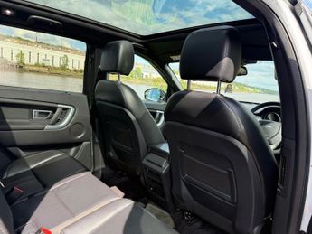 LAND ROVER DISCOVERY SPORT 2.0 TD4 Landmark SUV 5dr Diesel Auto 4WD Euro 6 (s/s) (180 ps)