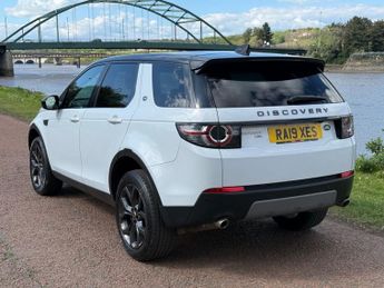 LAND ROVER DISCOVERY SPORT 2.0 TD4 Landmark SUV 5dr Diesel Auto 4WD Euro 6 (s/s) (180 ps)
