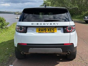 LAND ROVER DISCOVERY SPORT 2.0 TD4 Landmark SUV 5dr Diesel Auto 4WD Euro 6 (s/s) (180 ps)