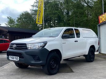 TOYOTA HI-LUX 2.4 D-4D Active Pickup Double Cab 4dr Diesel Manual 4WD Euro 6 (