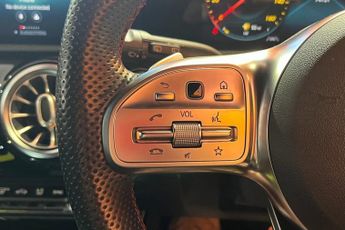 MERCEDES-BENZ A-CLASS 2.0 A200d AMG Line (Premium) Hatchback 5dr Diesel 8G-DCT Euro 6 