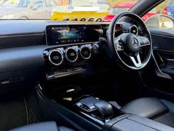 MERCEDES-BENZ A-CLASS 1.3 A200 Sport (Executive) Hatchback 5dr Petrol 7G-DCT Euro 6 (s