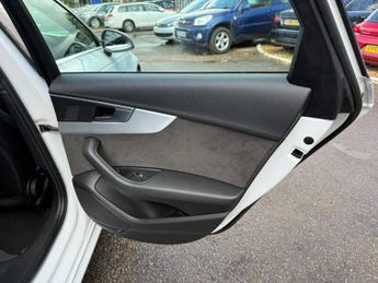 AUDI A4 2.0 TDI 35 S line Saloon 4dr Diesel S Tronic Euro 6 (s/s) (150 p