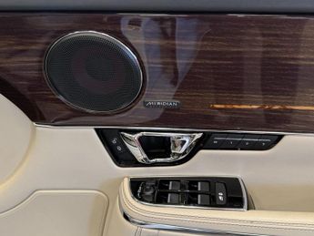 JAGUAR XJ 5.0 V8 Autobiography Saloon 4dr Petrol Auto Euro 6 (s/s) (LWB) (