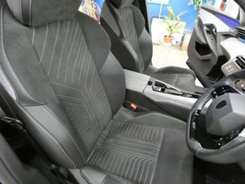 PEUGEOT 5008 1.2 GT SUV 5dr Petrol Hybrid e-DSC6 Euro 6 (s/s) (136 ps)