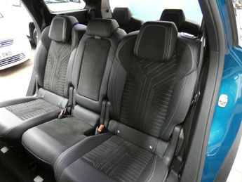 PEUGEOT 5008 1.2 GT SUV 5dr Petrol Hybrid e-DSC6 Euro 6 (s/s) (136 ps)