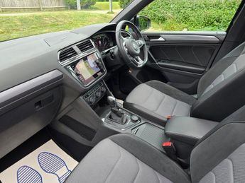 VOLKSWAGEN TIGUAN 2.0 TSI R-Line SUV 5dr Petrol DSG 4Motion Euro 6 (s/s) (180 ps)