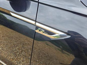 VOLKSWAGEN TIGUAN 2.0 TSI R-Line SUV 5dr Petrol DSG 4Motion Euro 6 (s/s) (180 ps)