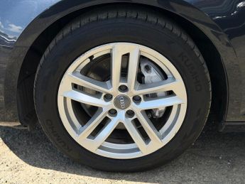 AUDI A4 2.0 TDI ultra Sport Saloon 4dr Diesel S Tronic Euro 6 (s/s) (190