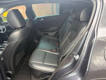 KIA SPORTAGE 1.7 CRDi 3 SUV 5dr Diesel DCT Euro 6 (s/s) (139 bhp)