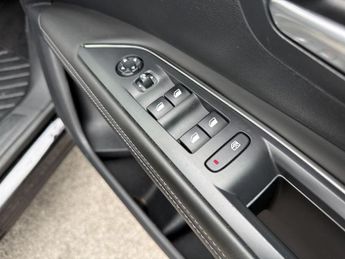 PEUGEOT 3008 1.6 BlueHDi Allure SUV 5dr Diesel EAT Euro 6 (s/s) (120 ps)