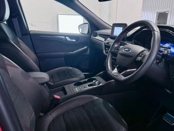 FORD KUGA 2.5 EcoBoost Duratec 14.4kWh ST-Line First Edition SUV 5dr Petro