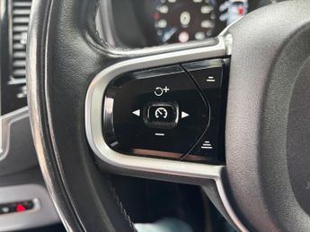 VOLVO XC90 2.0 D5 PowerPulse Momentum Pro SUV 5dr Diesel Auto 4WD Euro 6 (s