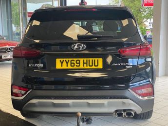 HYUNDAI SANTA FE 2.2 CRDi Premium SE SUV 5dr Diesel Auto 4WD Euro 6 (s/s) 7 Seat 