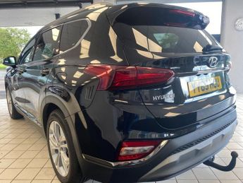 HYUNDAI SANTA FE 2.2 CRDi Premium SE SUV 5dr Diesel Auto 4WD Euro 6 (s/s) 7 Seat 