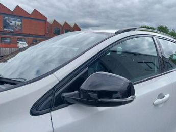 VOLVO V40 CROSS COUNTRY 1.6 D2 Lux Hatchback 5dr Diesel Powershift Euro 5 (s/s) (115 ps)