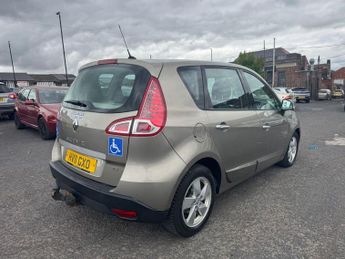 RENAULT SCENIC 1.5 dCi Dynamique TomTom MPV 5dr Diesel Manual Euro 5 (110 ps)