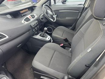 RENAULT SCENIC 1.5 dCi Dynamique TomTom MPV 5dr Diesel Manual Euro 5 (110 ps)