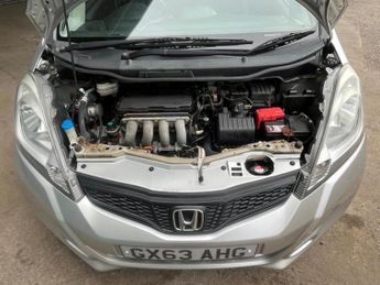 HONDA JAZZ 1.4 i-VTEC EX Hatchback 5dr Petrol CVT Euro 5 (99 ps)