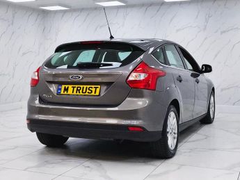 FORD FOCUS 1.6 Titanium Hatchback 5dr Petrol Powershift Euro 5 (125 ps)
