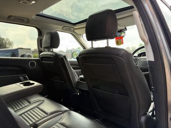 LAND ROVER DISCOVERY 3.0 TD V6 HSE SUV 5dr Diesel Auto 4WD Euro 6 (s/s) (258 ps)