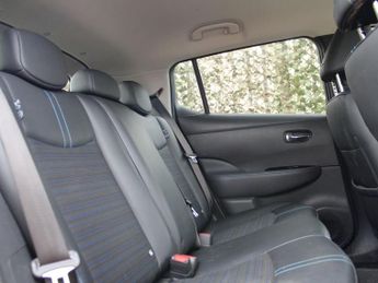 NISSAN LEAF 59kWh e+ N-Connecta Hatchback 5dr Electric Auto (217 ps)