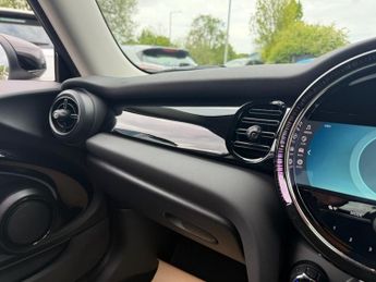 MINI HATCH 1.5 Cooper Classic Hatchback 3dr Petrol Steptronic Euro 6 (s/s) 