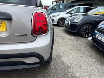MINI HATCH 1.5 Cooper Classic Hatchback 3dr Petrol Steptronic Euro 6 (s/s) 