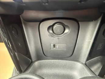 MINI HATCH 1.5 Cooper Classic Hatchback 3dr Petrol Steptronic Euro 6 (s/s) 