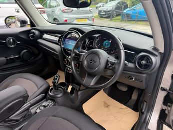 MINI HATCH 1.5 Cooper Classic Hatchback 3dr Petrol Steptronic Euro 6 (s/s) 