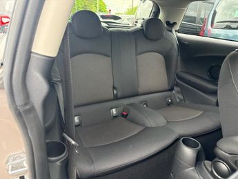 MINI HATCH 1.5 Cooper Classic Hatchback 3dr Petrol Steptronic Euro 6 (s/s) 