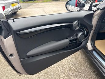 MINI HATCH 1.5 Cooper Classic Hatchback 3dr Petrol Steptronic Euro 6 (s/s) 