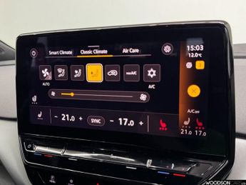 VOLKSWAGEN ID.4 Pure 52kWh Life SUV 5dr Electric Auto (148 ps)