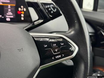 VOLKSWAGEN ID.4 Pure 52kWh Life SUV 5dr Electric Auto (148 ps)