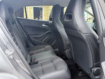 MERCEDES-BENZ GLA 1.6 GLA200 Urban Edition SUV 5dr Petrol 7G-DCT Euro 6 (s/s) (156