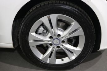 MERCEDES-BENZ C-CLASS 2.0 C200 SE Saloon 4dr Petrol 7G-Tronic+ Euro 6 (s/s) (184 ps)