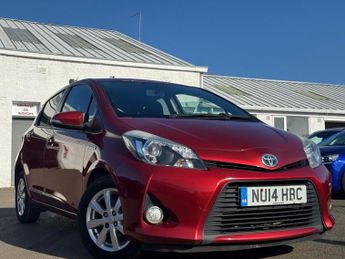 TOYOTA YARIS 1.5 VVT-h Icon Plus Hatchback 5dr Petrol Hybrid CVT Euro 5 (101 