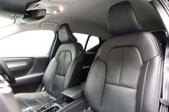VOLVO XC40 1.5h T4 Recharge 10.7kWh Inscription SUV 5dr Petrol Plug-in Hybr