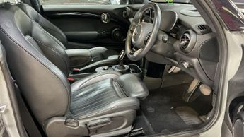MINI Electric Hatch Cooper SE 32.6kWh Level 3 Hatchback 3dr Electric Auto (184 ps)